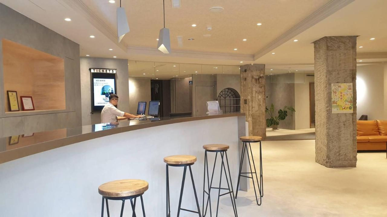 Talmud Business Hotel - Zhongshan Taichung Exteriör bild